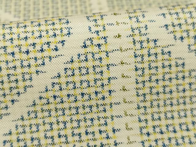 平和屋着物●本場大島紬　白大島　亀甲文　正絹　逸品　AAAY9068ck