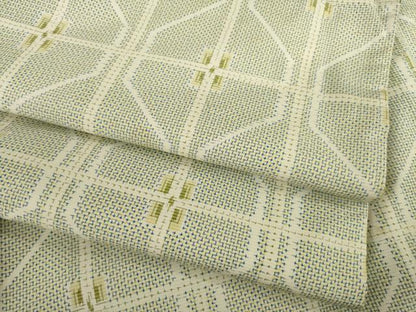 平和屋着物●本場大島紬　白大島　亀甲文　正絹　逸品　AAAY9068ck