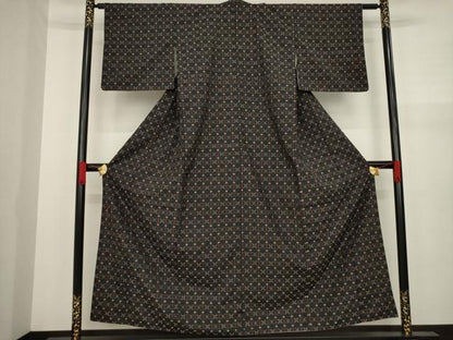 平和屋着物●本場琉球　読谷山花織　紬地　黒地　正絹　逸品　AAAY9779ck
