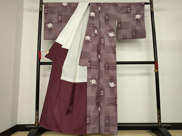 平和屋着物●上質な紬　舞花文　正絹　逸品　AAAY9853ck