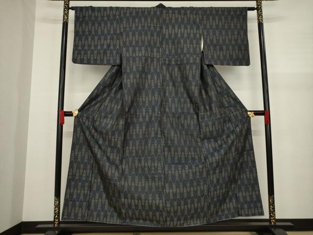 平和屋着物●本場大島紬　波文　黒地　正絹　逸品　AAAY9862ck