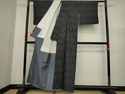 平和屋着物●本場大島紬　波文　黒地　正絹　逸品　AAAY9862ck