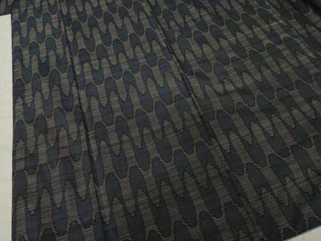 平和屋着物●本場大島紬　波文　黒地　正絹　逸品　AAAY9862ck