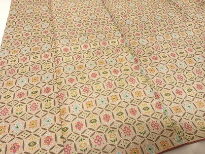 平和屋着物●上質な小紋 紬地 花七宝 正絹 逸品 AAAY9910np
