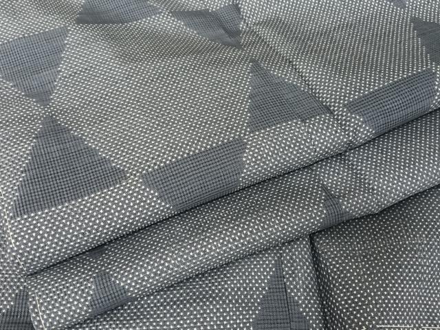 平和屋着物●本場大島紬 一元絣 幾何学文様 正絹 逸品 未使用 AAAY9913np