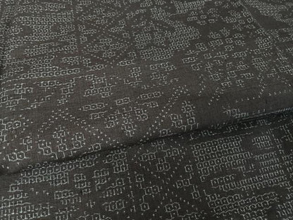 平和屋着物●結城紬　80亀甲　幾何学花文　正絹　逸品　未使用　AAAY9926np
