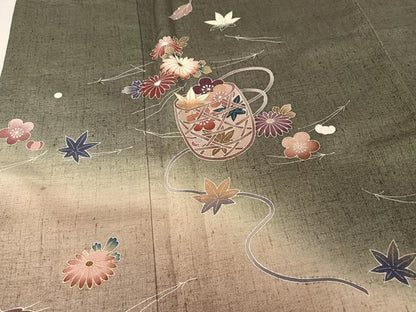 平和屋着物●訪問着　作家物　紬地　流水に花篭　柳煤竹色地　暈し染め　金彩　正絹　逸品　AAAY9927np