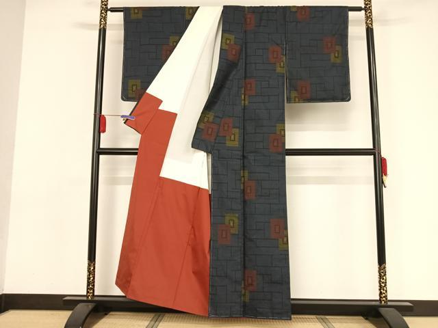 平和屋着物●本場大島紬 一元7マルキ 色紙文 正絹 逸品 未使用 AAAY9970np