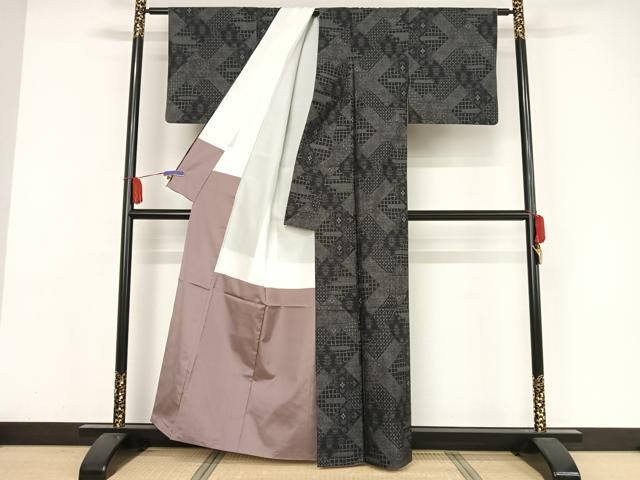 平和屋着物●本場大島紬 カタス7マルキ 網目花文 正絹 逸品 AAAY9974np