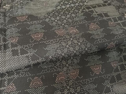 平和屋着物●本場大島紬 カタス7マルキ 網目花文 正絹 逸品 AAAY9974np