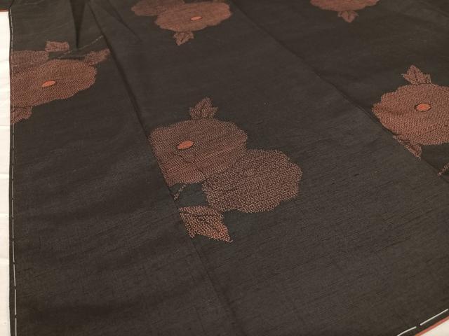 平和屋着物●上質な紬　草花文　黒地　正絹　逸品　AAAZ0037zg
