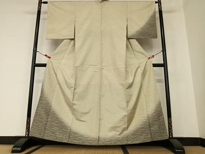 平和屋着物●本場染大島紬　訪問着　芝草文　暈し染め　正絹　逸品　AAAZ0344zg