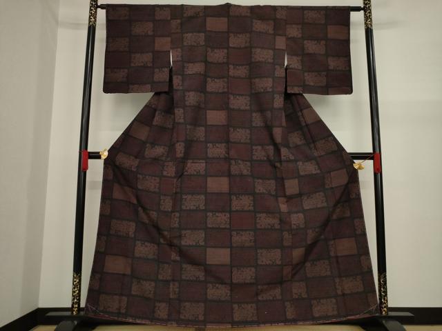 平和屋着物●塩沢紬 インカ文様 黒地 正絹 逸品 AAAZ0611ck
