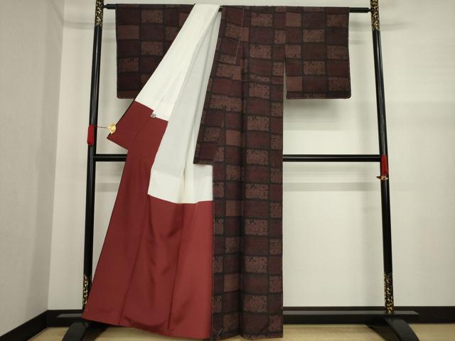平和屋着物●塩沢紬 インカ文様 黒地 正絹 逸品 AAAZ0611ck