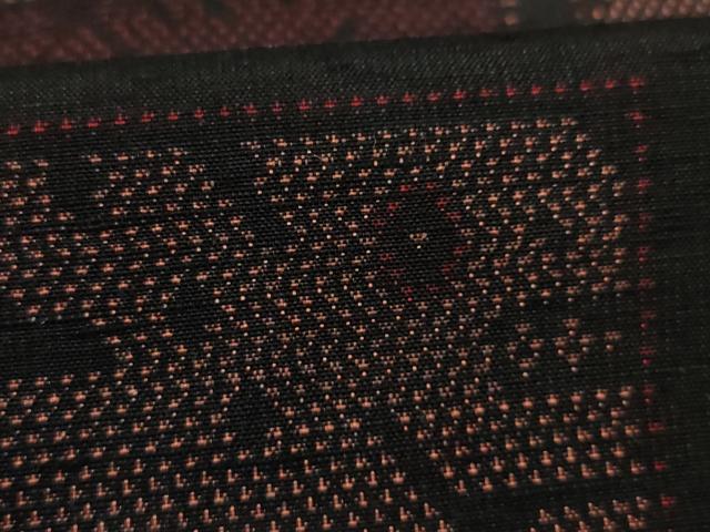 平和屋着物●塩沢紬 インカ文様 黒地 正絹 逸品 AAAZ0611ck