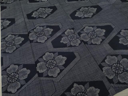 平和屋着物●本場大島紬 一元絣 亀甲花文 正絹 逸品 AAAZ0624ck