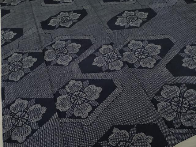 平和屋着物●本場大島紬 一元絣 亀甲花文 正絹 逸品 AAAZ0624ck