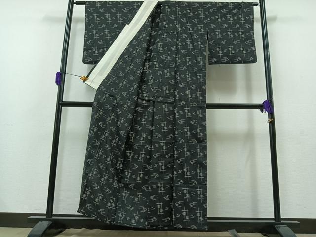 平和屋着物▽上質な紬 単衣 琉球絣文様 黒地 正絹 逸品 AAAZ0720jh