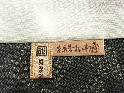 平和屋着物▽結城紬 単衣 100亀甲 丸文 黒地 ますいわ屋扱い 正絹 逸品 AAAZ1602fy