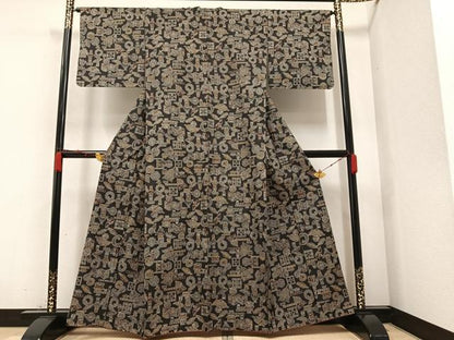平和屋着物●本場染大島紬 器物文 正絹 逸品 AAAZ1810ph