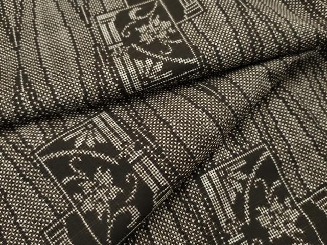 平和屋着物▼本場大島紬 7マルキ 色紙重ね花唐草文 正絹 逸品 未使用 AAAZ2698cs