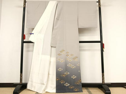 平和屋着物●人間国宝　福田喜重　刺繍　色留袖　舞花文　暈し染め　金彩　正絹　逸品　未使用　AAAZ3018np