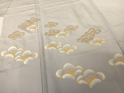 平和屋着物●人間国宝　福田喜重　刺繍　色留袖　舞花文　暈し染め　金彩　正絹　逸品　未使用　AAAZ3018np