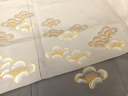 平和屋着物●人間国宝　福田喜重　刺繍　色留袖　舞花文　暈し染め　金彩　正絹　逸品　未使用　AAAZ3018np