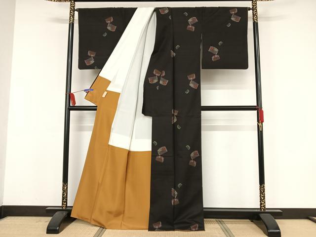 平和屋着物●本場大島紬　地空き　カタス9マルキ　櫛　正絹　逸品　AAAZ3125np