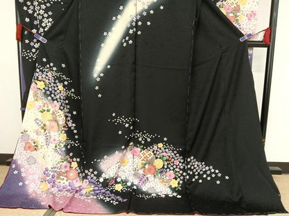 平和屋着物●豪華振袖　雪輪花文　暈し染め　黒地　金彩　仮絵羽　逸品　未使用　AAAZ3278np