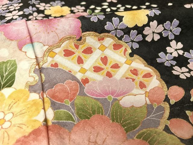 平和屋着物●豪華振袖　雪輪花文　暈し染め　黒地　金彩　仮絵羽　逸品　未使用　AAAZ3278np