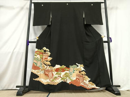 平和屋着物■豪華黒留袖　駒刺繍　御所車枝松文　金銀彩　正絹　逸品　AAAZ3559mf