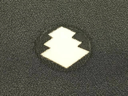 平和屋着物■豪華黒留袖　駒刺繍　御所車草花宝尽くし文　金彩　正絹　逸品　AAAZ3643mf