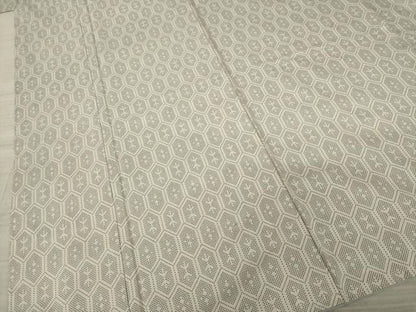 平和屋着物●本場大島紬　白大島　一元絣　亀甲文　正絹　逸品　AAAZ3801ck