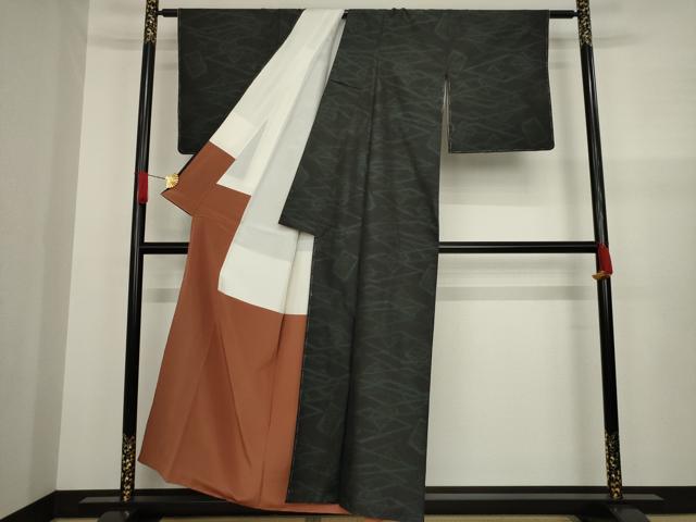 平和屋着物●本場大島紬 幾何学文様 黒地 正絹 逸品 AAAZ3816ck
