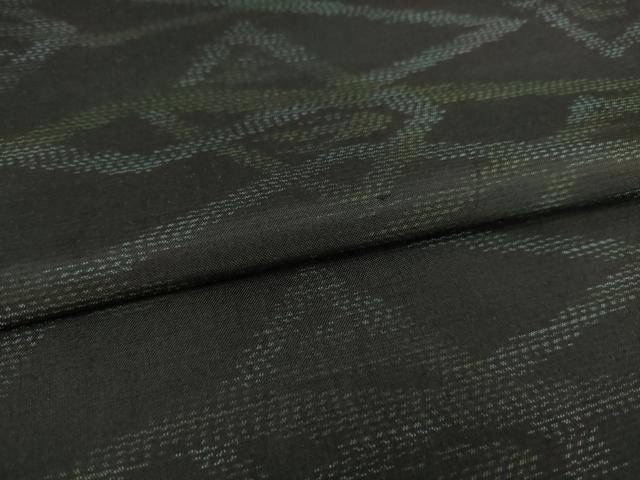 平和屋着物●本場大島紬 幾何学文様 黒地 正絹 逸品 AAAZ3816ck