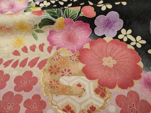 平和屋着物●豪華振袖　辻が花　雪輪花文　暈し染め　黒地　金彩　仮絵羽　逸品　未使用　AAAZ3831ck