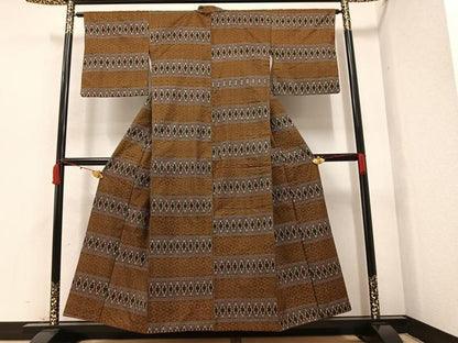 平和屋着物●本場大島紬　一元7マルキ　幾何学文様　正絹　逸品　AAAZ4490ph