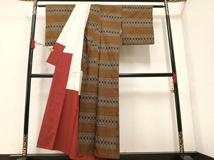 平和屋着物●本場大島紬　一元7マルキ　幾何学文様　正絹　逸品　AAAZ4490ph