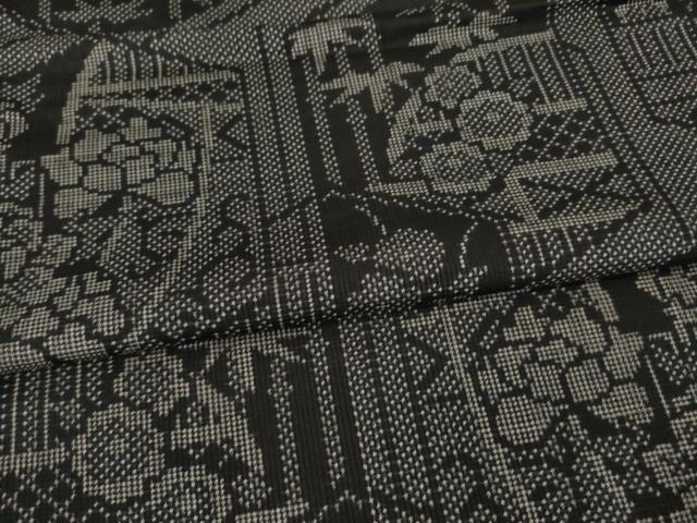 平和屋着物●本場大島紬 一元絣 亀甲花籬文 黒地 正絹 逸品 AAAZ4805ck