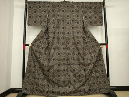 平和屋着物●本場大島紬　龍郷絣　花菱文　正絹　逸品　未使用　AAAZ4838ck
