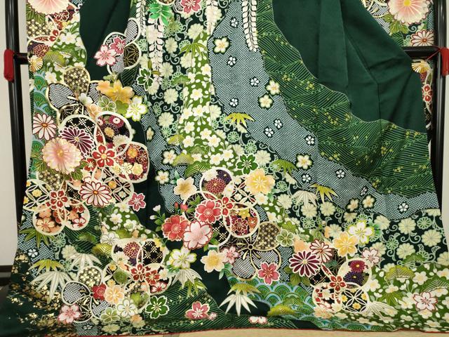 平和屋着物●豪華振袖　駒刺繍　吉祥花文　金彩　ロング丈　正絹　逸品　AAAZ4870ck