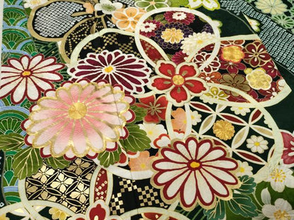 平和屋着物●豪華振袖　駒刺繍　吉祥花文　金彩　ロング丈　正絹　逸品　AAAZ4870ck