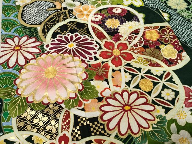 平和屋着物●豪華振袖　駒刺繍　吉祥花文　金彩　ロング丈　正絹　逸品　AAAZ4870ck