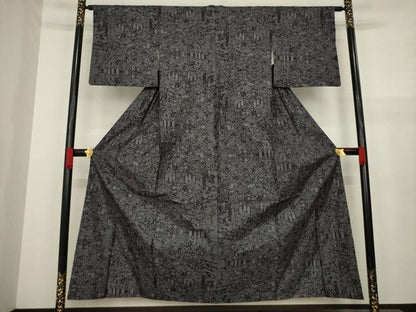 平和屋着物●本場大島紬 カタス7マルキ 樹林文 黒地 正絹 逸品 AAAZ5004ck
