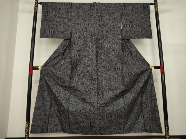 平和屋着物●本場大島紬 カタス7マルキ 樹林文 黒地 正絹 逸品 AAAZ5004ck