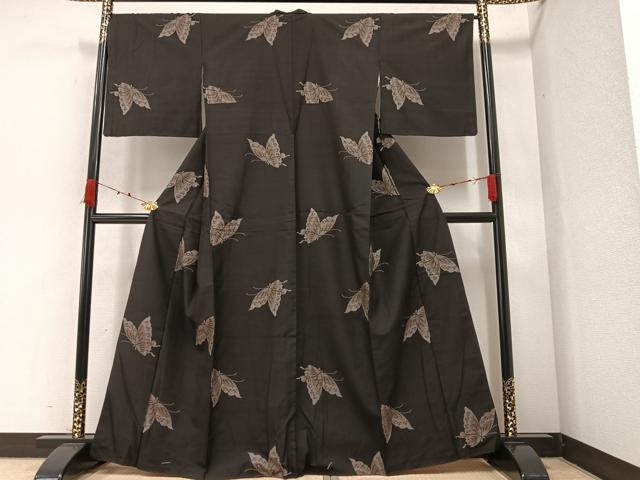 平和屋着物●本場大島紬　地空　カタス９マルキ　舞蝶文　正絹　逸品　AAAZ5049ph