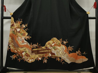 平和屋着物■豪華黒留袖　駒刺繍　道長草花文　金彩　正絹　逸品　AAAZ5677nf