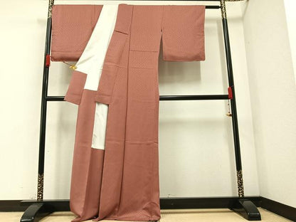 平和屋着物●上質な色無地　亀甲地紋　蘇芳色　正絹　逸品　未使用　AAAZ6847ph