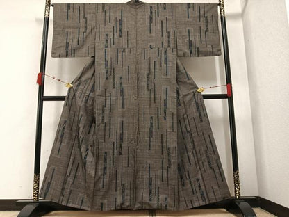 平和屋着物●本場大島紬 カタス７マルキ 蔦の葉文 間道 さが美扱い 正絹 逸品 AAAZ6877ph